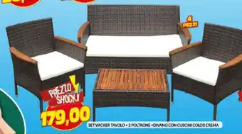 Risparmio Casa Set Wicker tavolo+2 poltrone+Divano con cuscini color crema offerta