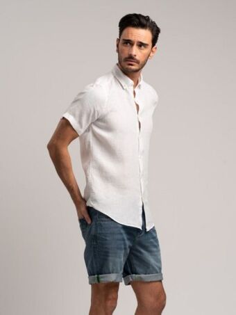 Invidia Camicia uomo manica corta realizzata in puro lino bianco tinto capo offerta