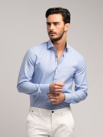 Invidia Camicia uomo tinta unita realizzata in cotone armaturato offerta