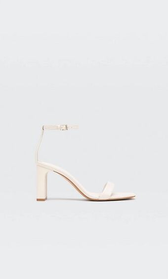 Stradivarius Sandali con tacco e fascetta imbottita offerta
