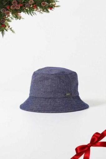 Bucket blu jeans