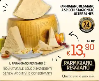 Famila Market Parmigiano Reggiano a Spicchi Stagionato Oltre 24 mesi offerta