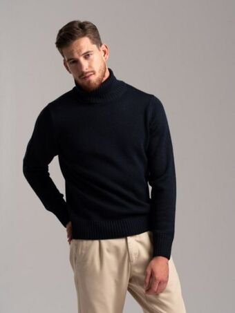 Invidia Maglia uomo dolcevita misto lana rasata offerta