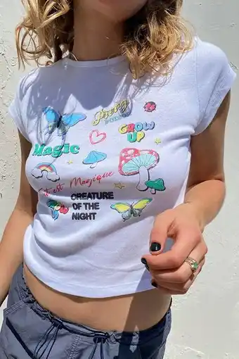 T-shirt creature of the night