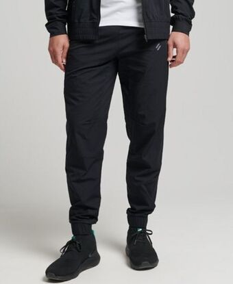 Superdry Pantaloni sportivi in tessuto elasticizzato offerta