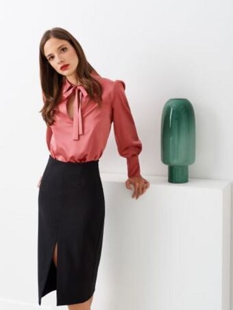 Blusa con fiocco