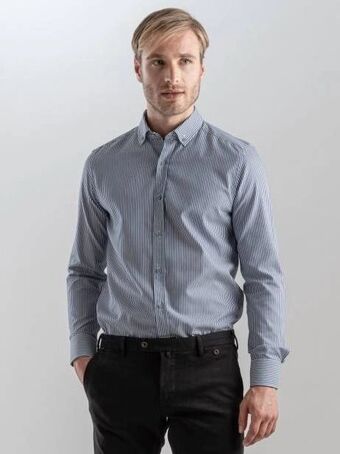 Invidia Camicia uomo rigata su tessuto trama diagonale offerta