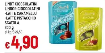 Famila Superstore Lindt Cioccolatini Lindor Cioccolatini latte caramello/latte pistacchio scatola 200 g offerta