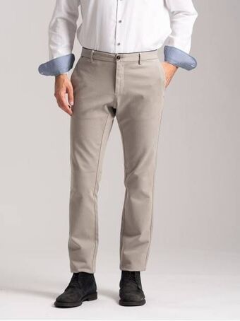 Invidia Pantaloni uomo chinos in tessuto con trama diagonale offerta