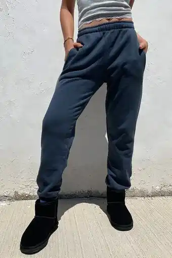 Pantaloni tuta