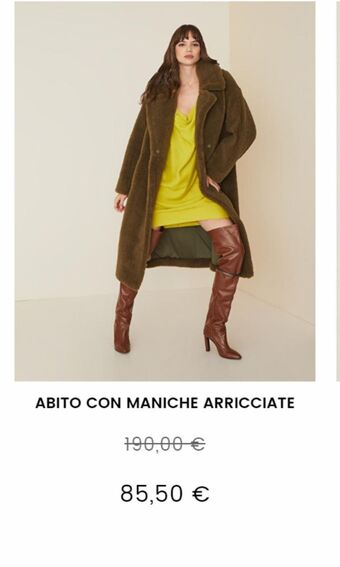 Abito con maniche arricciate