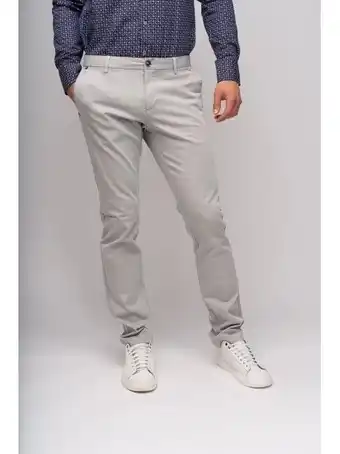 Invidia Pantaloni uomo tinta unita offerta
