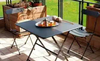 Oasi by emu - set tavolo e 2 sedie cassis