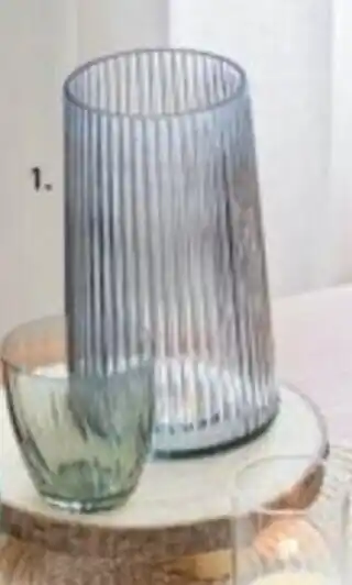 1. Vaso in vetro, o ca. 13 cm, altezza ca. 20 cm