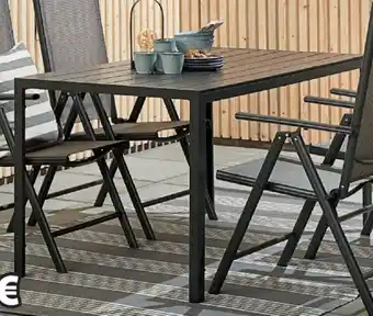 JYSK TAVOLO DA ESTERNO JERSORE + POLTRONA RECLINABILE MELLBY P80 x L140 x H74 cm offerta