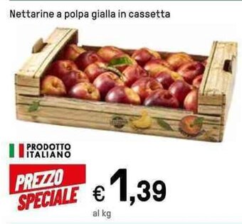 Iper La Grande Nettarine a polpa gialla in cassetta offerta