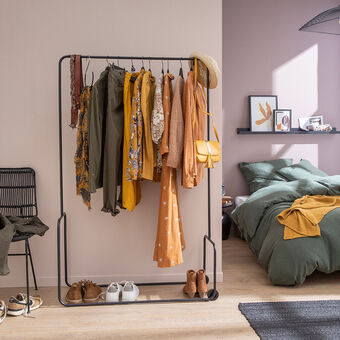 Bricocenter Studio stender con ruote in metallo nero spaceo 100x40x160 cm offerta