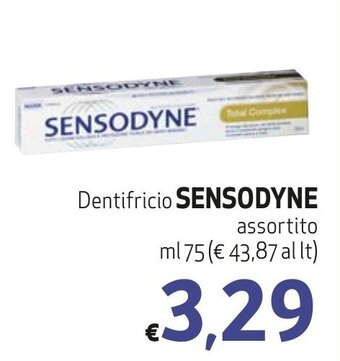 Maxi Family Dentifricio SENSODYNE assortito ml 75 offerta