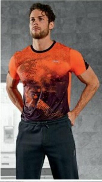 NKD Slazenger T-shirt tecnica con elastan, M-3XL offerta