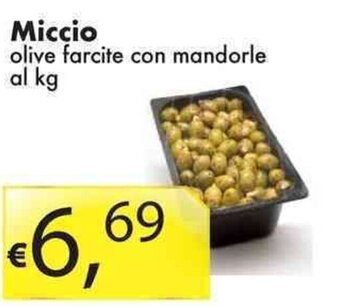 Sugros Miccio olive farcite con mandorle al kg offerta