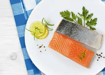 Sapore di Mare Porzioni di salmone con pelle offerta