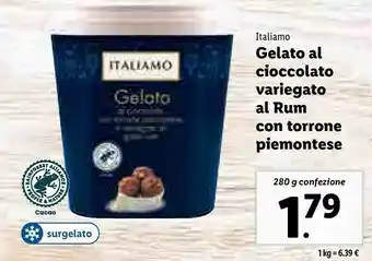 Gelato al cioccolato variegato al rum
