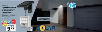 Lidl LIVARNO home Faro LED ad energia solare con sensore di movimento e crepuscolare offerta