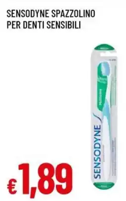 Famila SENSODYNE SPAZZOLINO PER DENTI SENSIBILI offerta