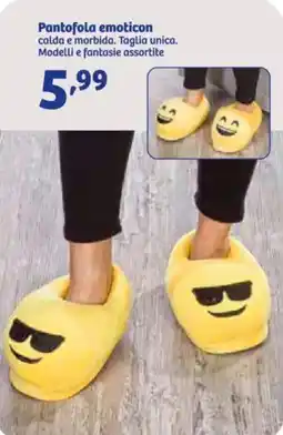 Pantofola emoticon calda e morbida. taglia unica. modelli e fantasie assortite