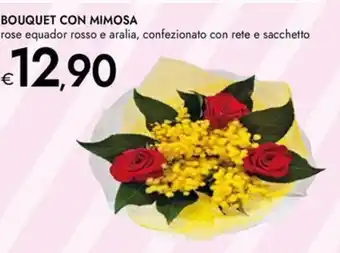 Bennet Bouquet con mimosa rose equador rosso e aralia, confezionato con rete e sacchetto offerta