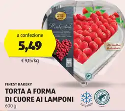 ALDI Finest bakery torta a forma di cuore ai lamponi offerta