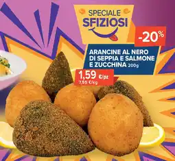 Arancine al nero di seppia e salmone e zucchina