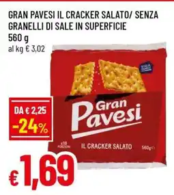 Famila GRAN PAVESI IL CRACKER SALATO / SENZA GRANELLI DI SALE IN SUPERFICIE offerta