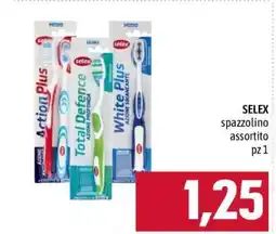 Famila SELEX spazzolino assortito offerta