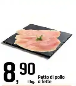 Famila Superstore Petto di pollo a fette offerta