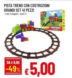 Famila PISTA TRENO CON COSTRUZIONI GRANDI SET 41 PEZZI offerta