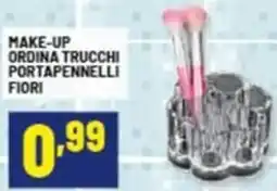 Risparmio Casa Make-up ordina trucchi portapennelli fiori offerta