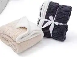 MD Discount Plaid con lavorazione jacquard in rilievo per un tocco elegante offerta