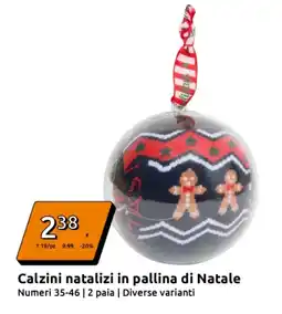 Action Calzini natalizi in pallina di Natale offerta