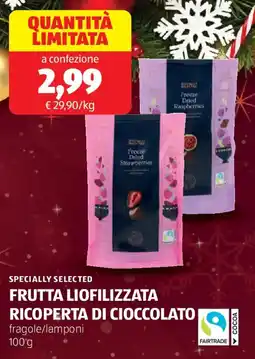 ALDI Specially selected frutta liofilizzata ricoperta di cioccolato fragole/lamponi offerta