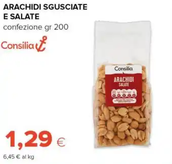 Consilia arachidi sgusciate e salate