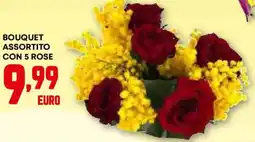 Pam Bouquet assortito con 5 rose offerta