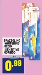 Risparmio Casa Spazzolino whitening medio, sensitive morbido offerta