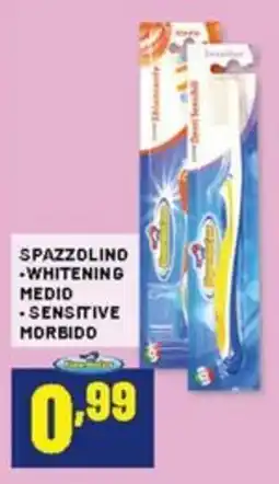 Risparmio Casa Spazzolino whitening medio, sensitive morbido offerta