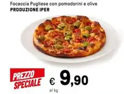 Iper La Grande Focaccia Pugliese con pomodorini e olive PRODUZIONE IPER offerta