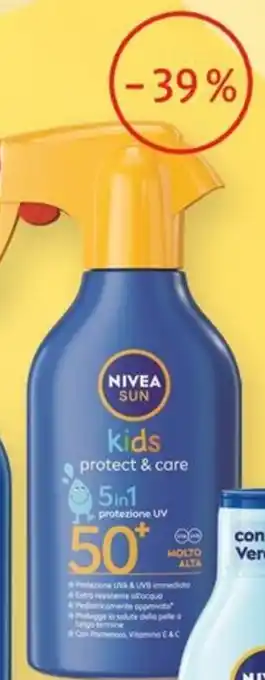 NIVEA SUN kids protect&care spray solare SPF 50+