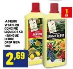 Risparmio Casa AGRUMI VITAFLOr CONCIME LIQUIDO 1 KG + SANGUE DI BUE ORGANICA 1 KG offerta
