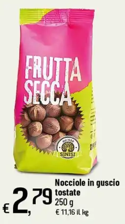 Famila Superstore Nocciole in guscio tostate offerta
