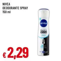 Famila Superstore Nivea deodorante spray black & white offerta