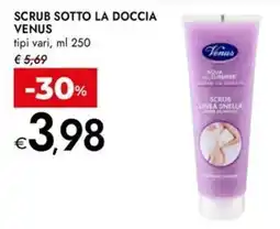 Bennet Scrub sotto la doccia Venus offerta